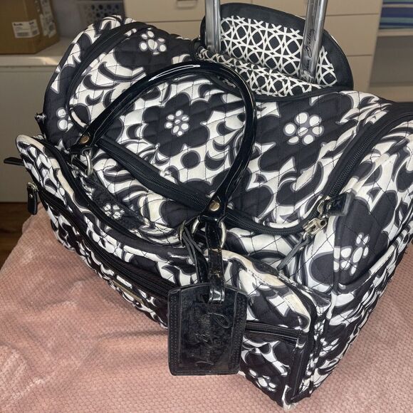 Vera Bradley‎ Rolling Suitcase/Luggage Black Carry-on Quilted - Picture 9 of 10